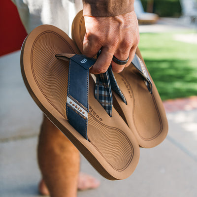 Close up of model holding Cobian® ARV 2 Trek™ Navy #color_navy