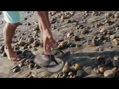Video showing the Draino 2 and Hobgood Draino sandals in use. #color_midnight